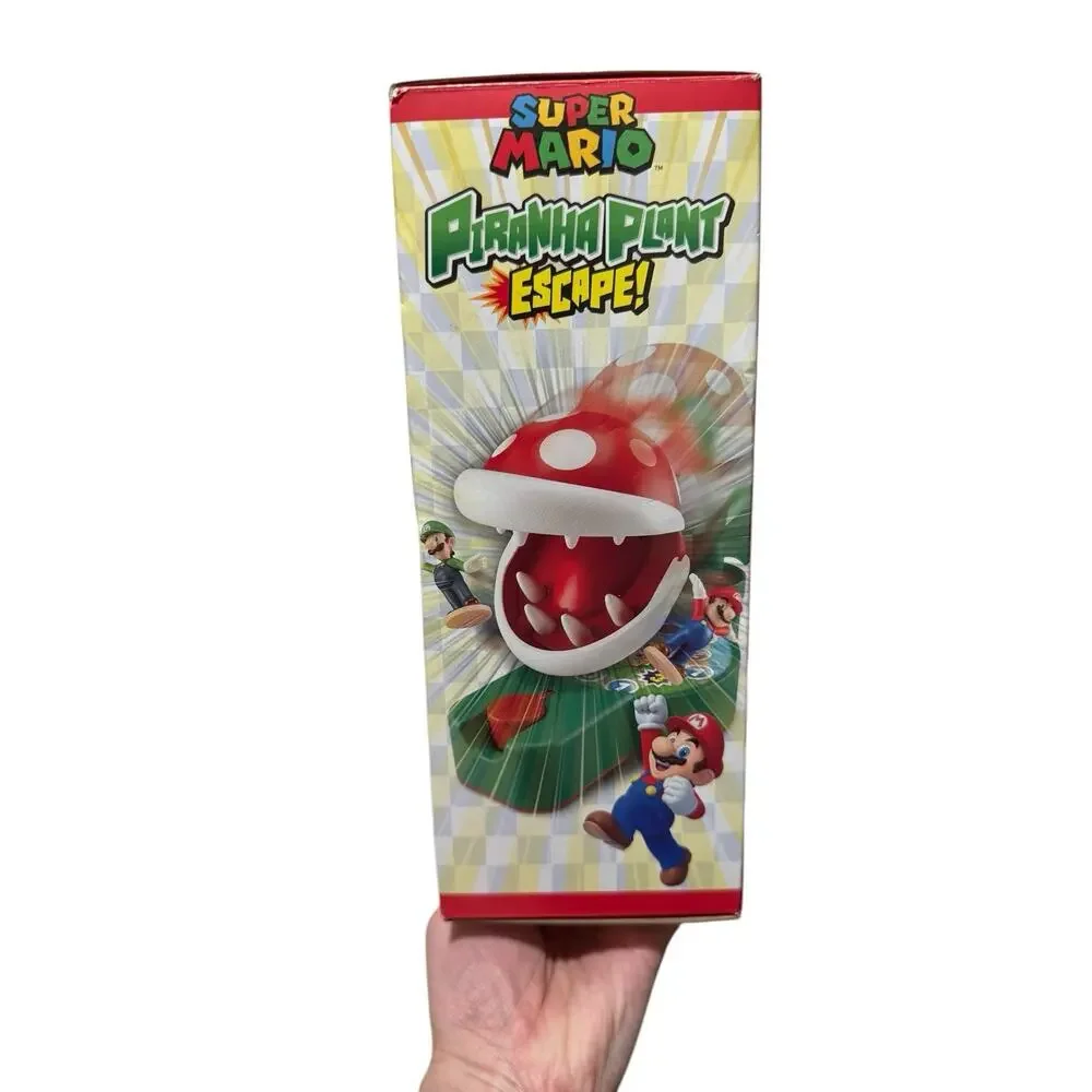 Epoch Games Super Mario Bros. PIRANHA PLANT ESCAPE! New & SEALED 2020 Luigi